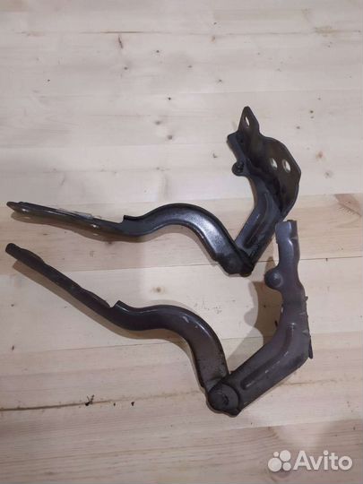 Петли капота Hyundai i40 2017 года