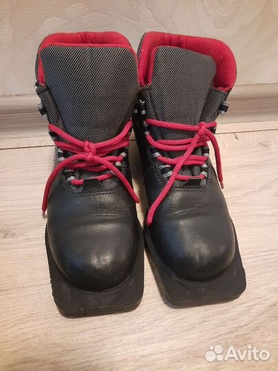 Лыжи 160см, ботинки 35 размер