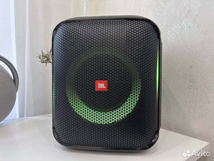 Jbl PartyBox Encore с микрофоном