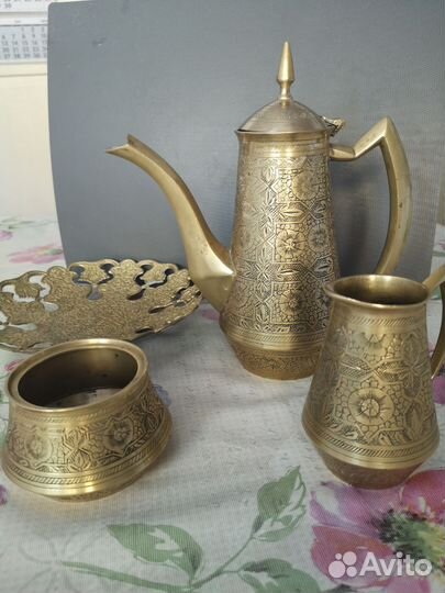 Набор посуды латунь