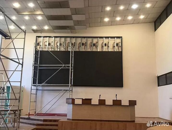 Видеоэкраны LED светодиодные для университета