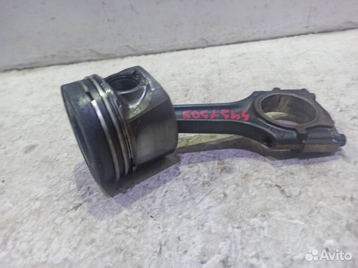 Поршень с шатуном Мерседес