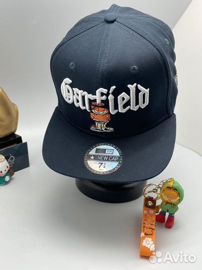 Кепка бейсболка и брелок Garfield