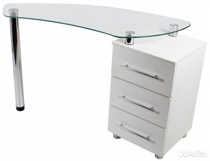 Маникюрный стол 