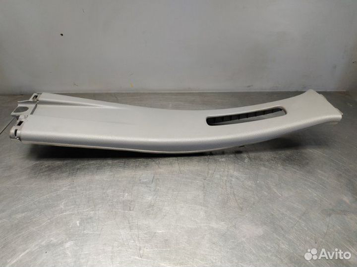 Накладка центральной стойки правая Toyota Yaris 2