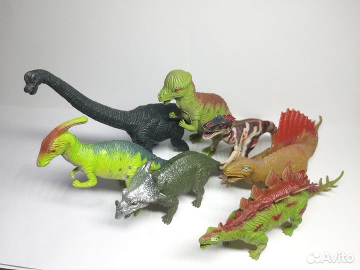 Игрушки фигурки динозавров качественные 7 шт