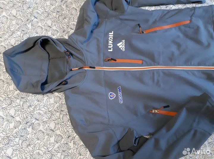 Разминочные куртки adidas Сб.России р.М-L и XL