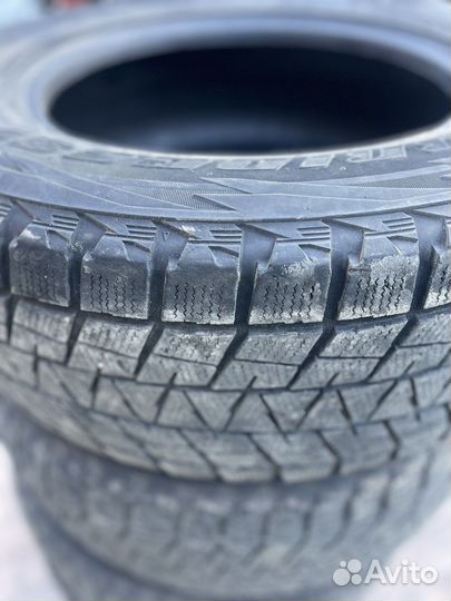 Bridgestone Blizzak DM-V1 285/60 R18