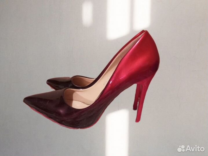 Туфли на шпильке 37