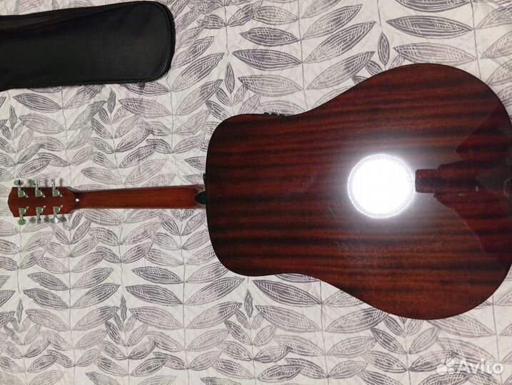 Электроакустическая гитара fender