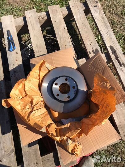 Диск тормозной audi 100C4