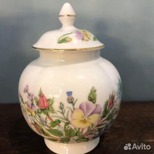 1.*Фарфор. Англия