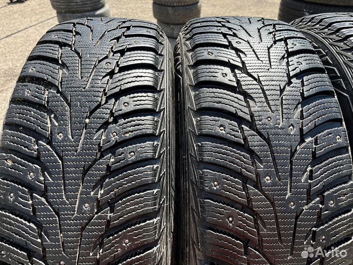 Зима Nexen 215/65 R16 Диски 5x114.3 D66.1 Duster