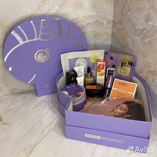 Набор косметики (бьюти-бокс)