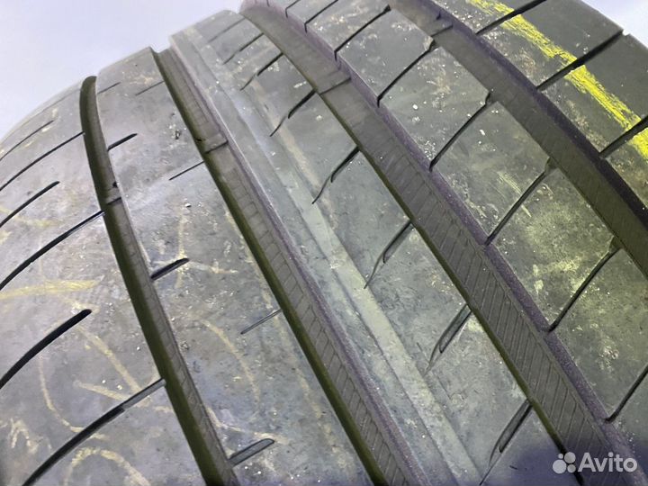 Goodyear Eagle F1 Asymmetric 3 305/30 R21