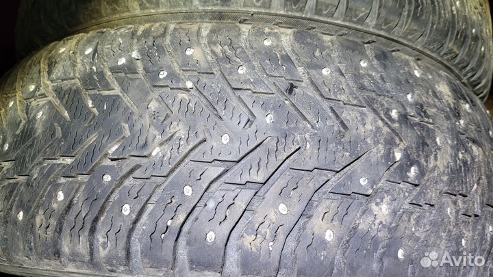 Nokian Tyres Hakkapeliitta 8 SUV 215/70 R16 100T