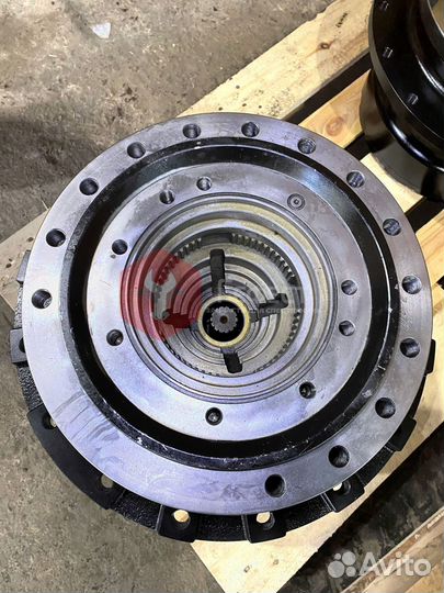 Редуктор хода Hitachi EX200LC-5HHE