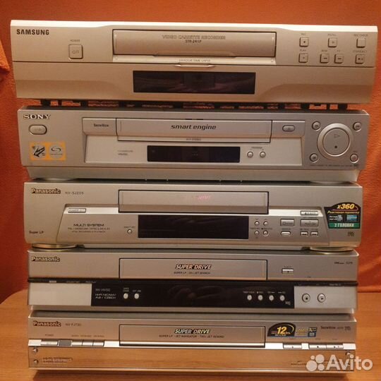 Видеомагнитофон Panasonic Hi-Fi Stereo