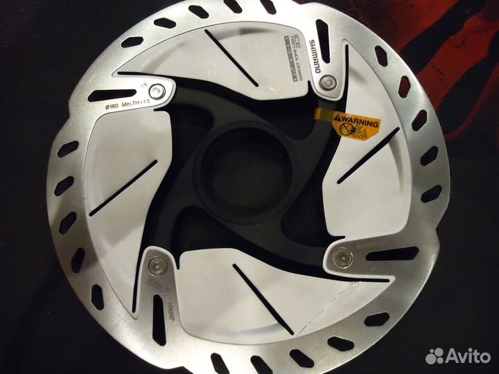 Велоаксессуары и велозапчасти