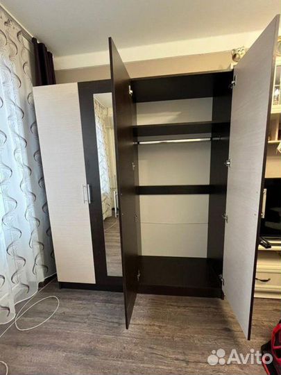 Шкаф новый распашной
