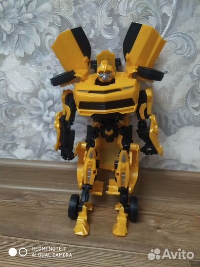 Игрушка робот