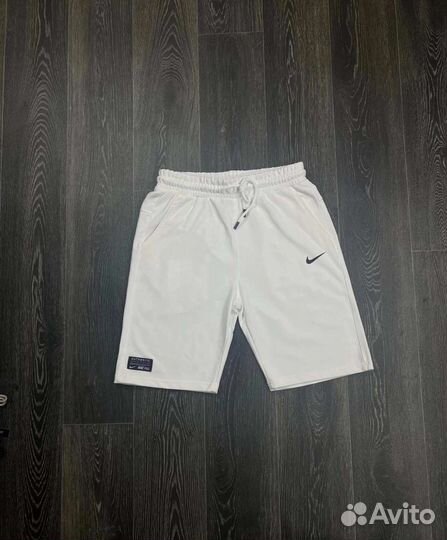 Шорты Nike