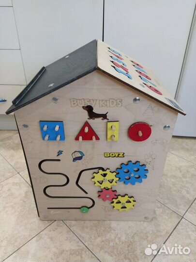 Домик, бизи дом для детей развивающий