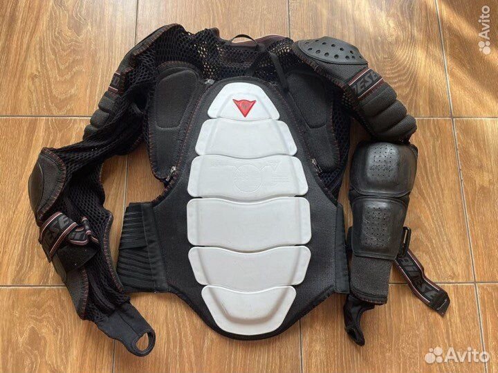 Защита спины рук dainese xs черепаха