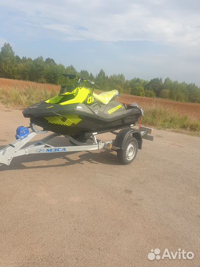Гидроцикл BRP Spark Trixx 2UP 90
