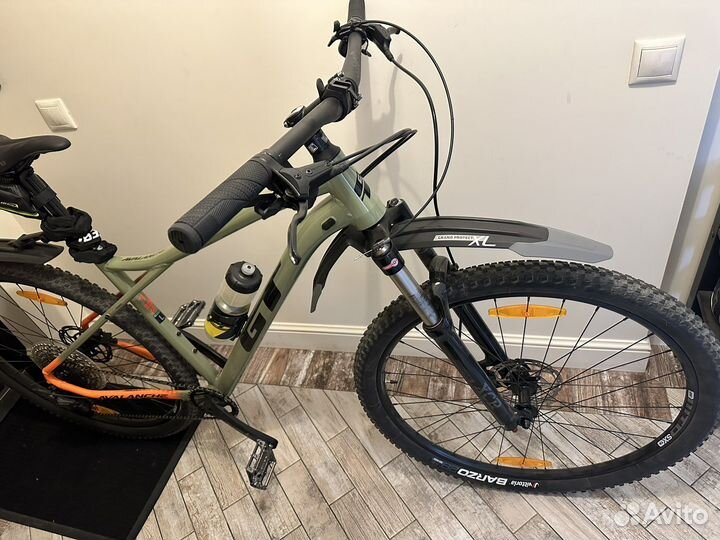Велосипед gt avalanche elite 2021 года