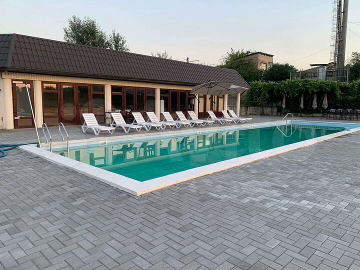 Дом 360 м² на участке 2,5 га