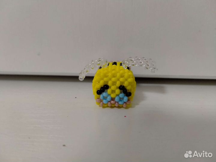 Амигуруми Пчелка из бисера