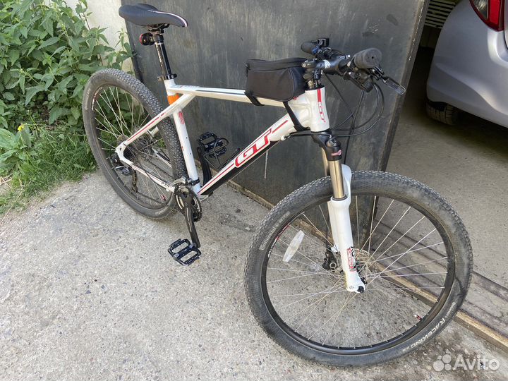 Велосипед горный GT avalanche elite 27,5