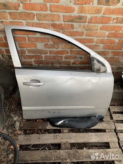 Дверь передняя правая opel astra h