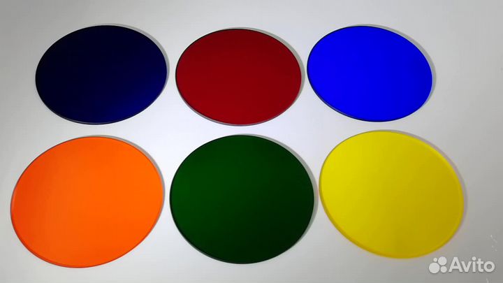 Цветное стекло. Красный светофильтр