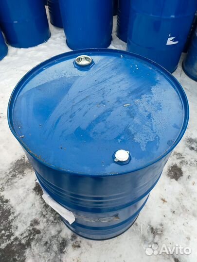 Металлические и пластиковые бочки