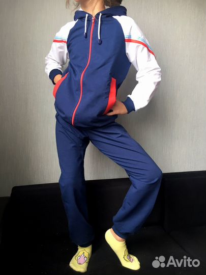 Спортивный костюм новый из футера