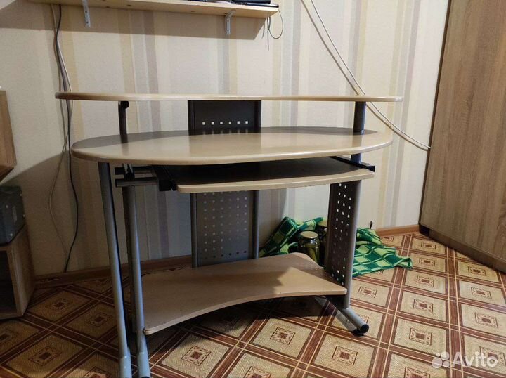 Компьютерный стол, б/у