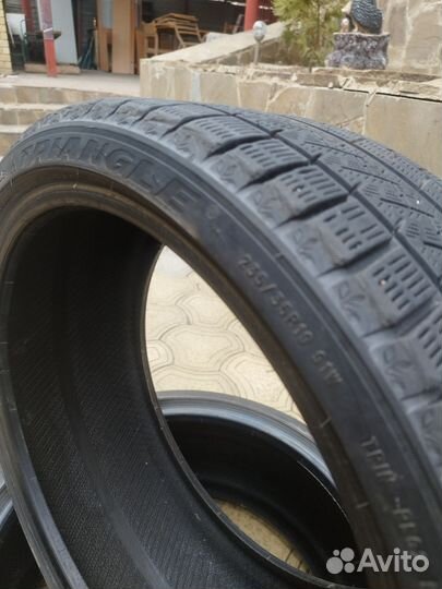 Triangle Snowlink TWT02 235/35 R19