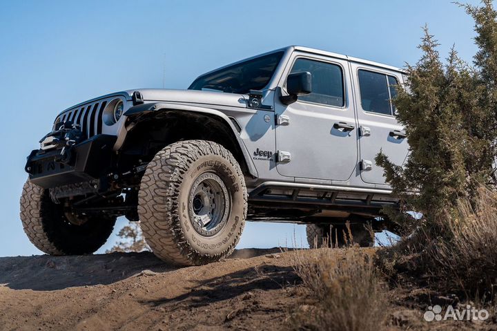 Диски c Бедлоком Black Rhino R17 6x139,7 LC Prado