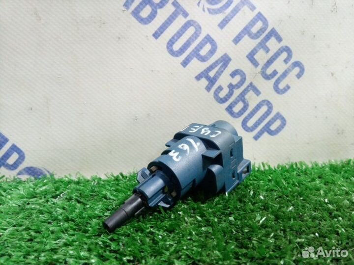 Выключатель стоп-сигнала (Лягушка) Volkswagen Polo