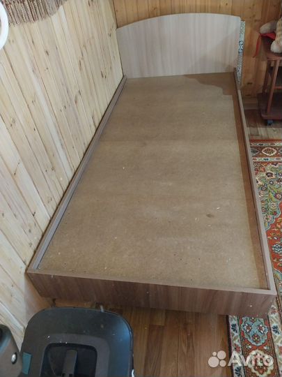 Кровать односпальная 90х200 бу