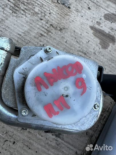 Передний правый ремень безопасности Lancer 9