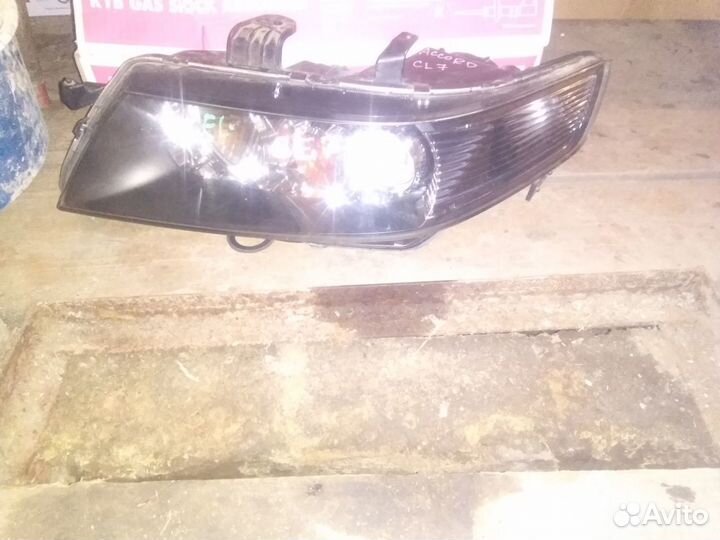 Продам фару