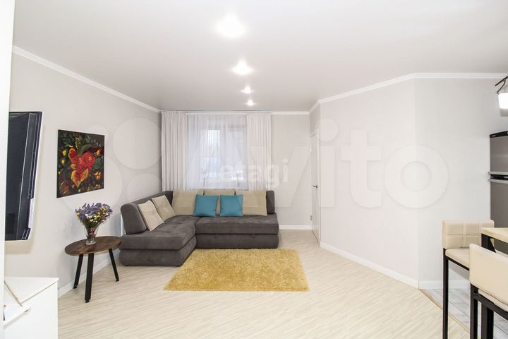 2-к. квартира, 56,7 м², 1/9 эт.