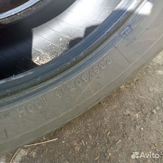Kumho Ecsta HS51 235/65 R16