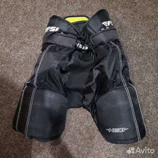 Хоккейный шлем