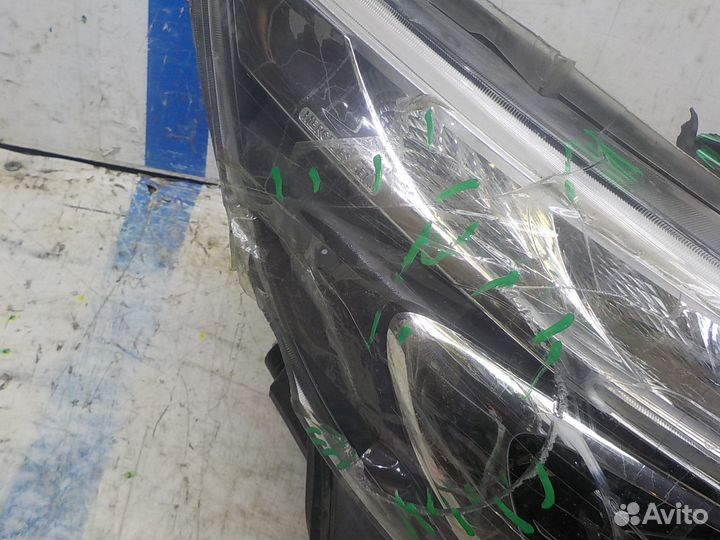 Фара правая Mercedes-Benz W447 (V-Klasse) 2014