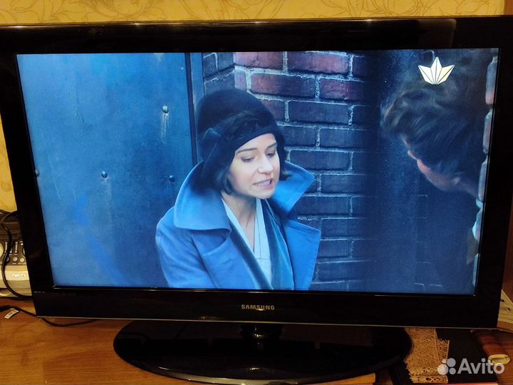 Телевизор samsung 37 дюймов с пультом