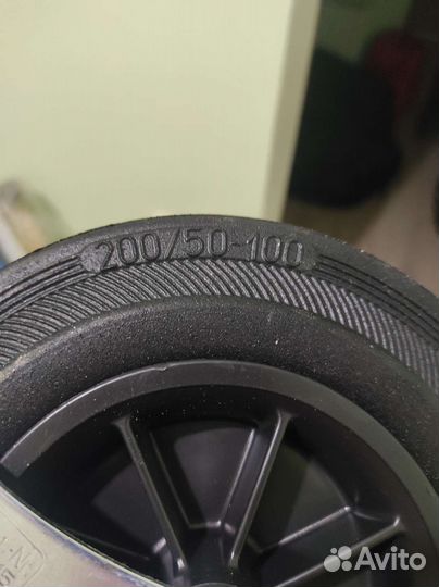 Колеса для садовой тележки и для баков